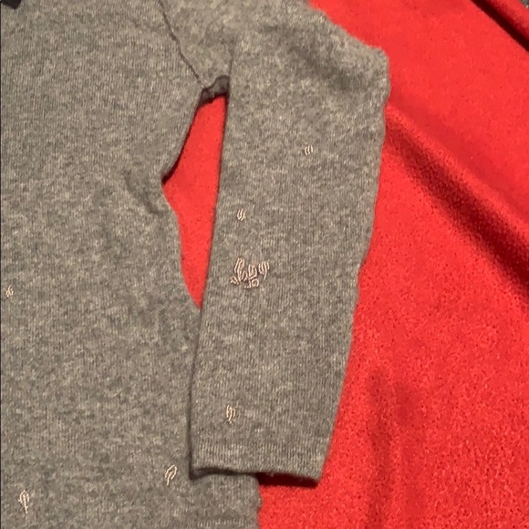 Sweater - Picture 4 of 5